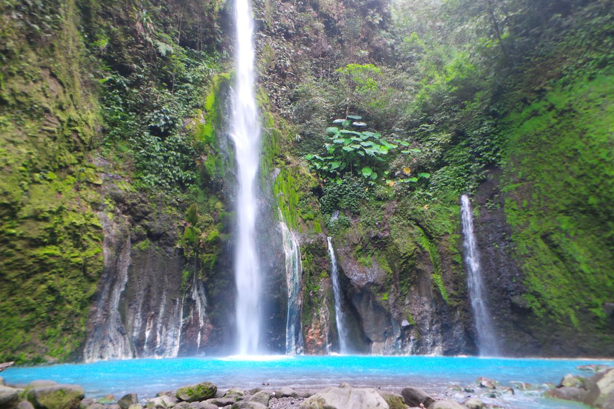 Menjelajahi 4 Air Terjun Paling Eksotis di Indonesia