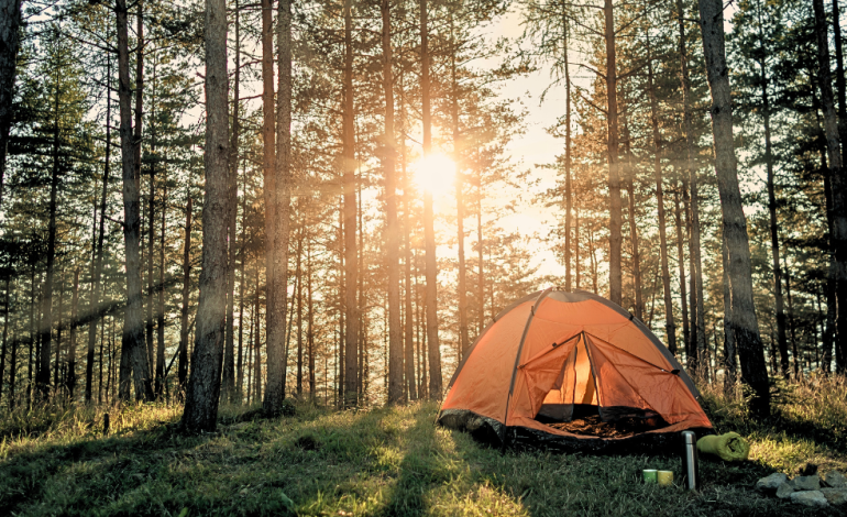 Destinasi Tempat Camping Dengan Keluarga