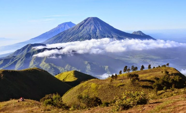 Gunung Dengan Ketinggian Ideal Untuk Pendaki Pemula