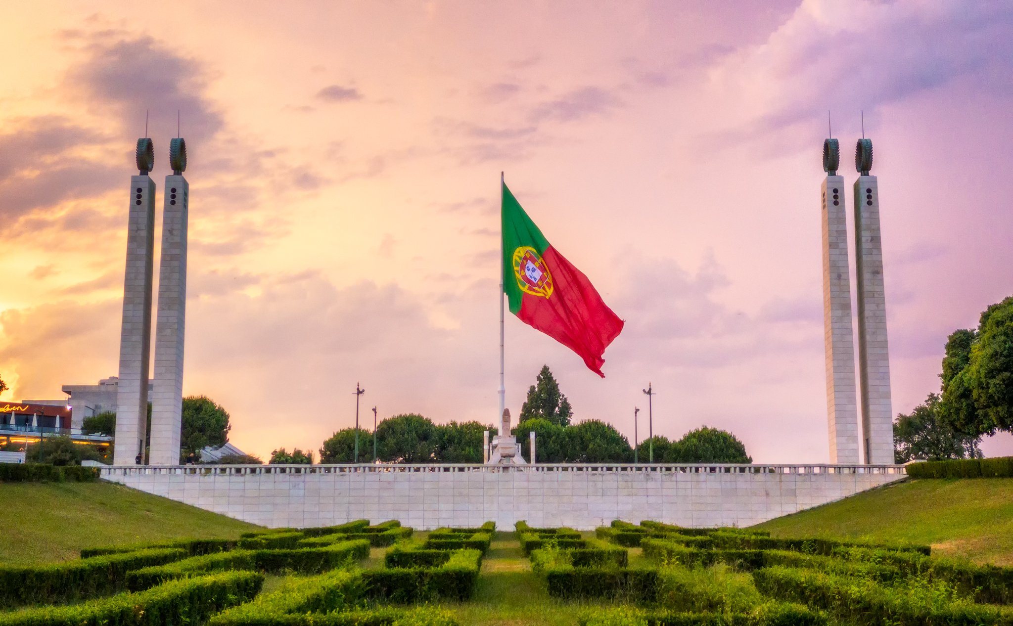 Tempat Wisata Paling Menakjubkan di Negeri Para Penjelajah